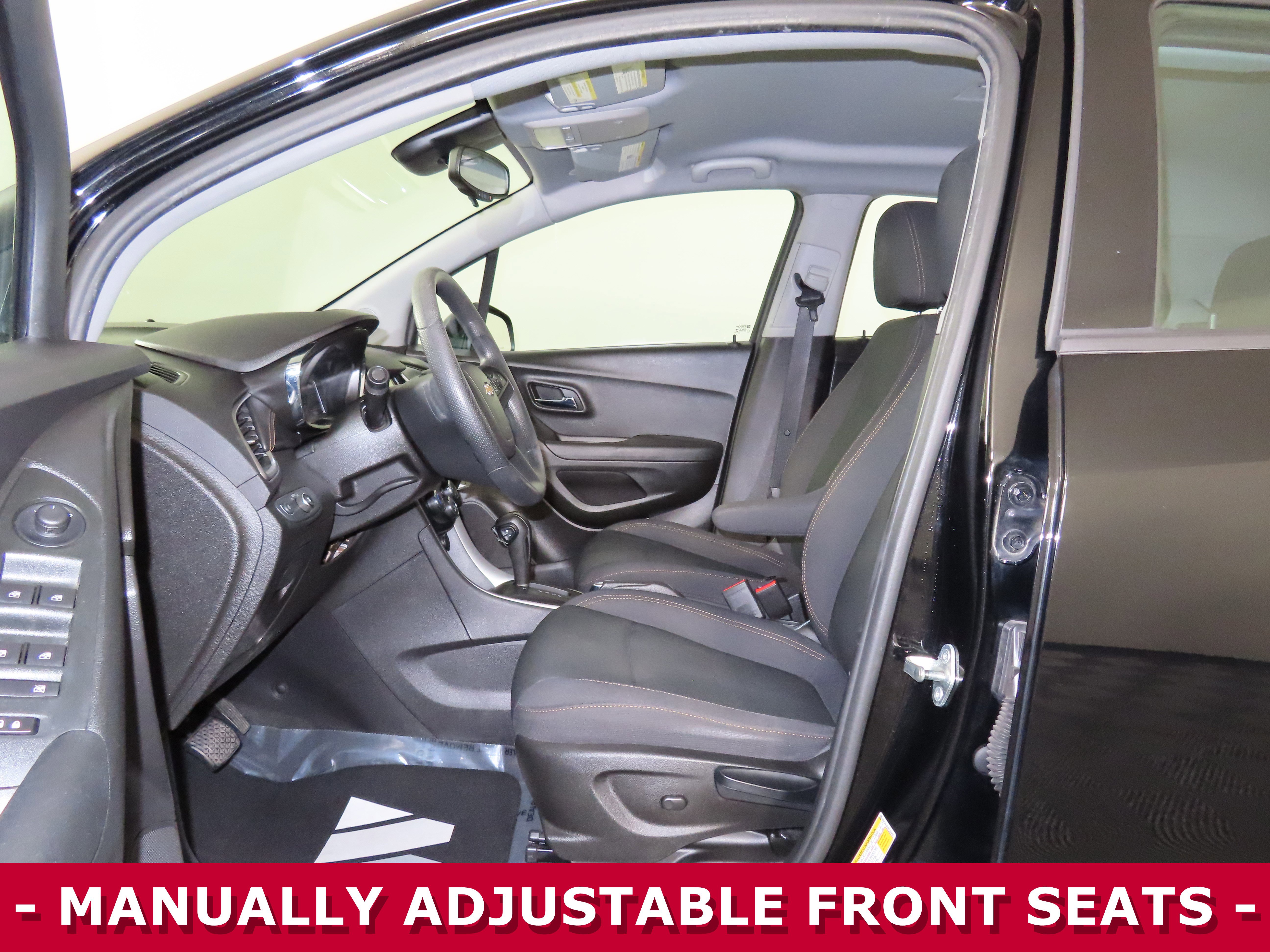 Used 2019 Chevrolet Trax LS image 4