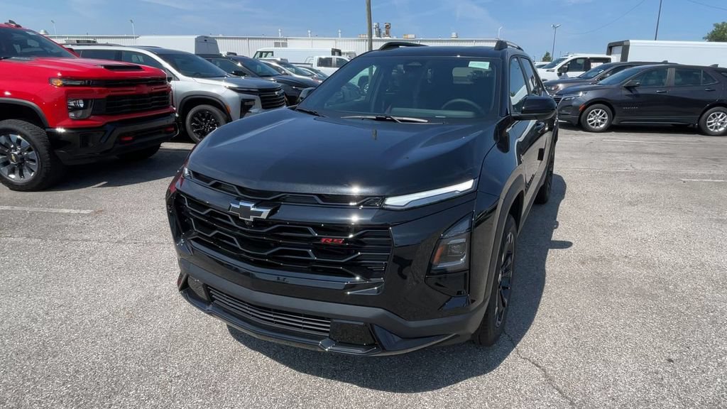 New 2027 Chevrolet Equinox RS w/ LPO, Floor Liner Package FWD image 5