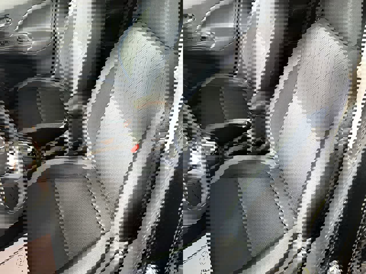 Used 2024 Nissan Versa SV image 15