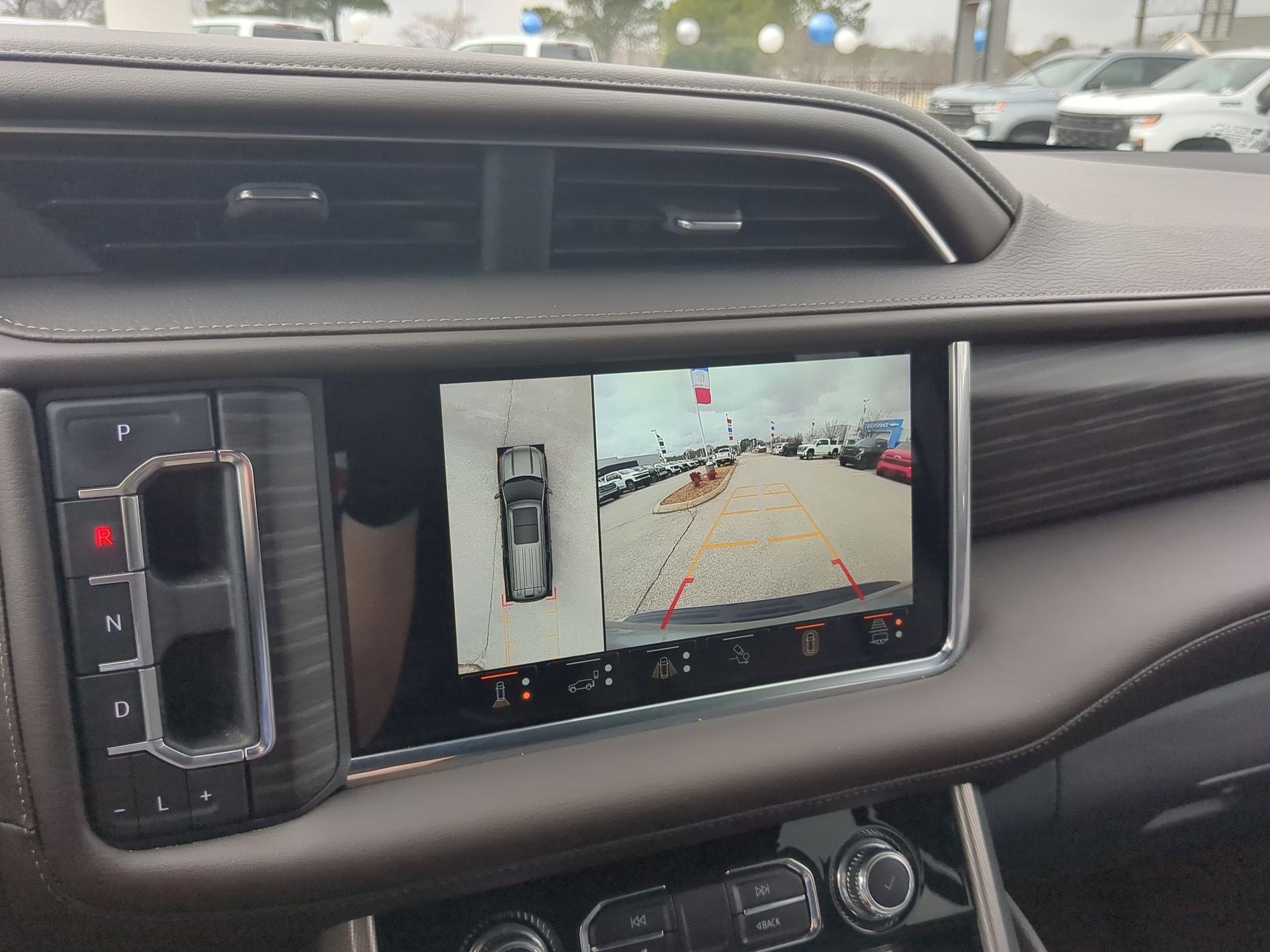 Used 2023 GMC Yukon XL Denali w/ Denali Reserve Package image 18