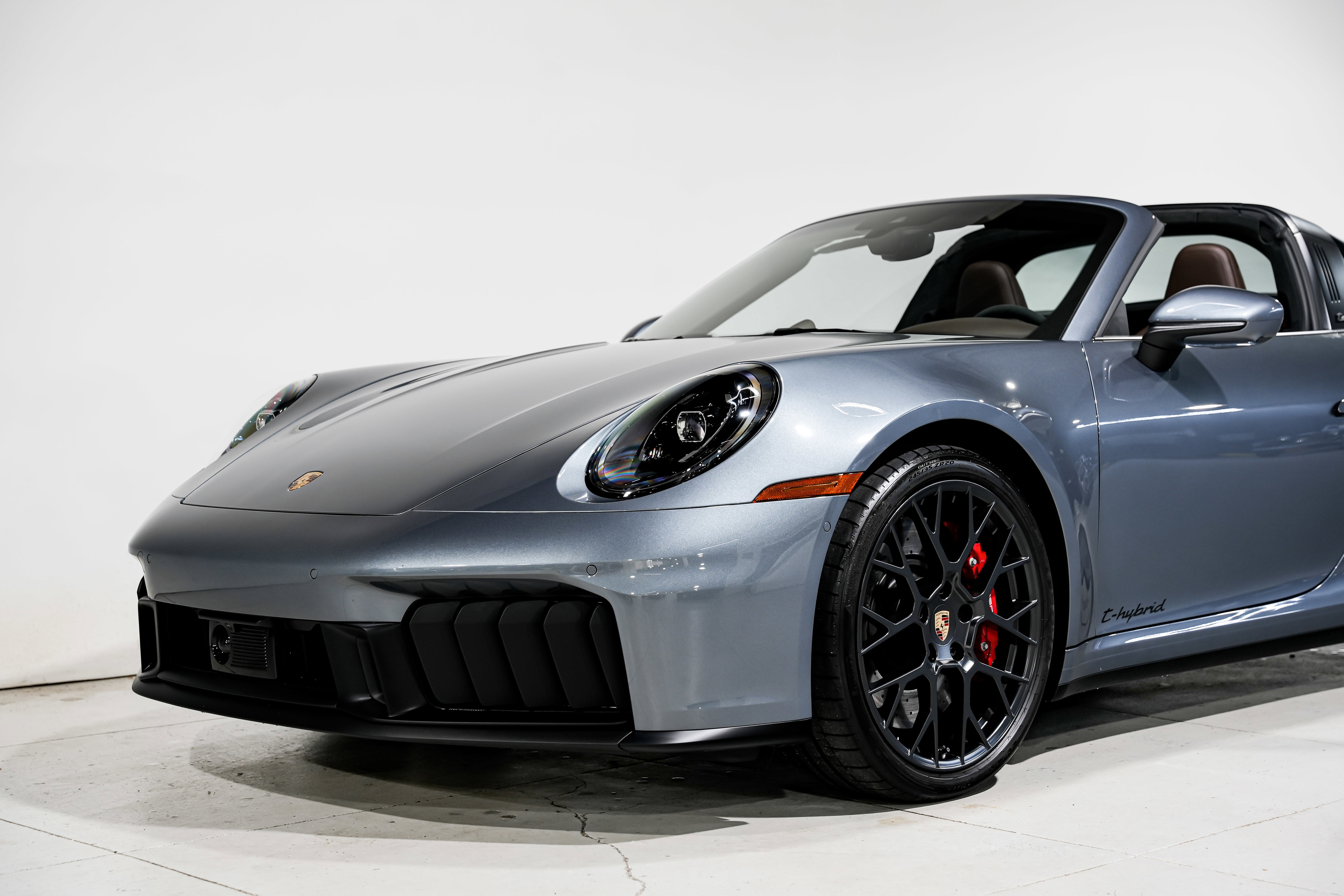 Used 2025 Porsche 911 Targa 4 GTS image 37