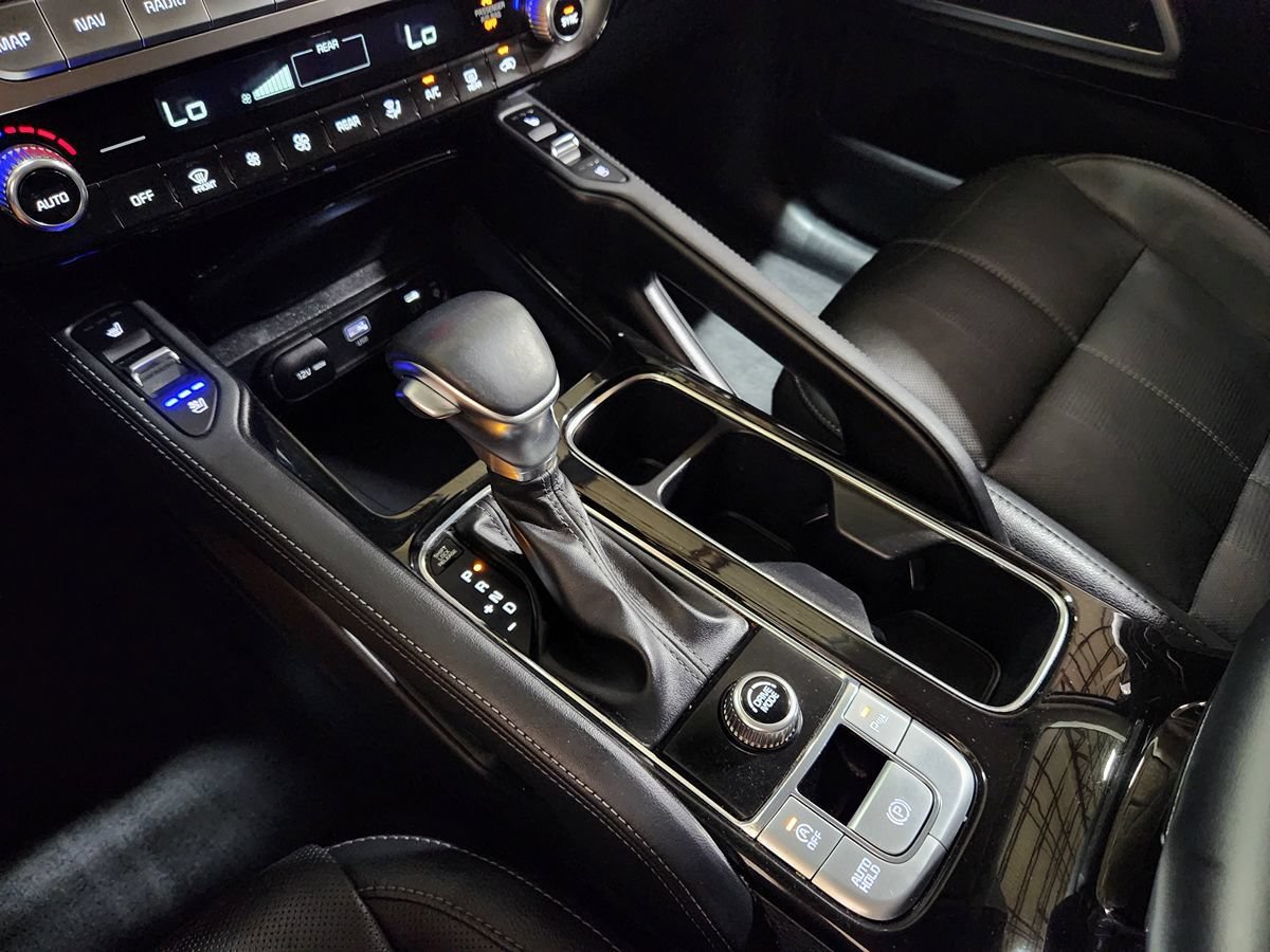 Used 2024 Kia Telluride EX w/ EX Captain's Chair Package FWD image 39