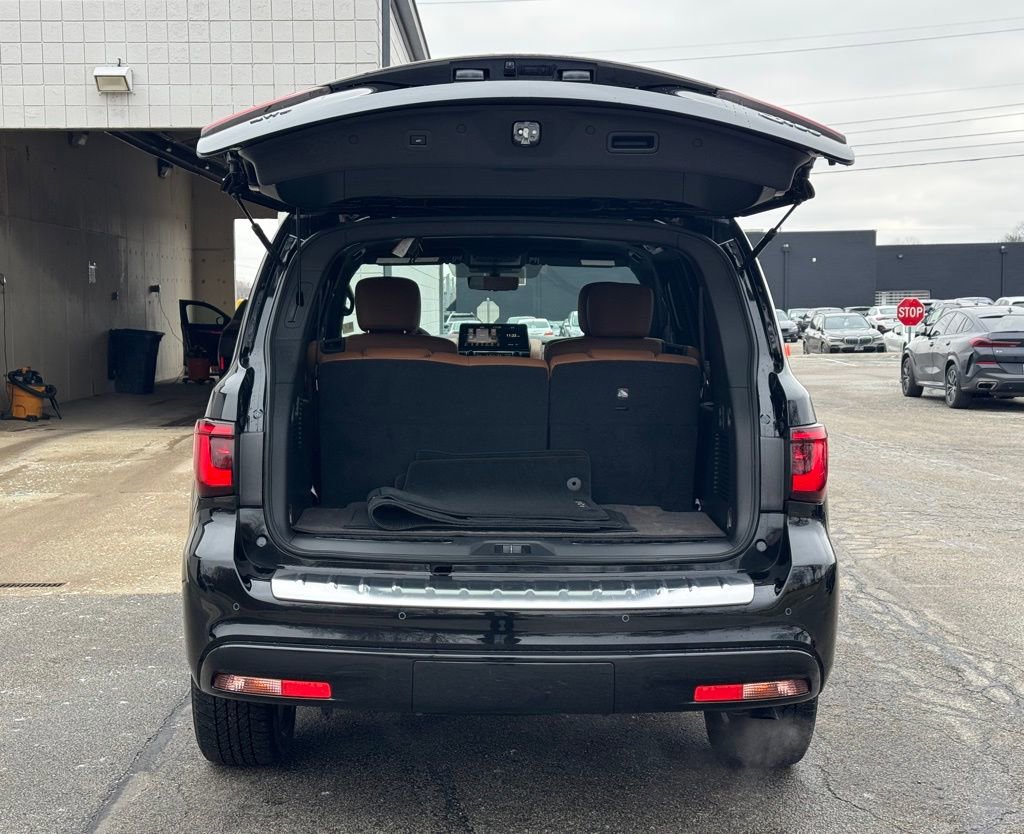 Used 2024 INFINITI QX80 Sensory image 32
