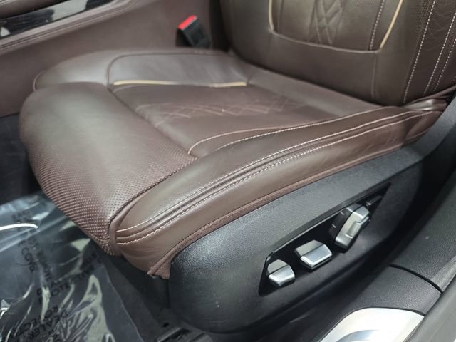 Used 2018 BMW 740i xDrive AWD/4WD image 28