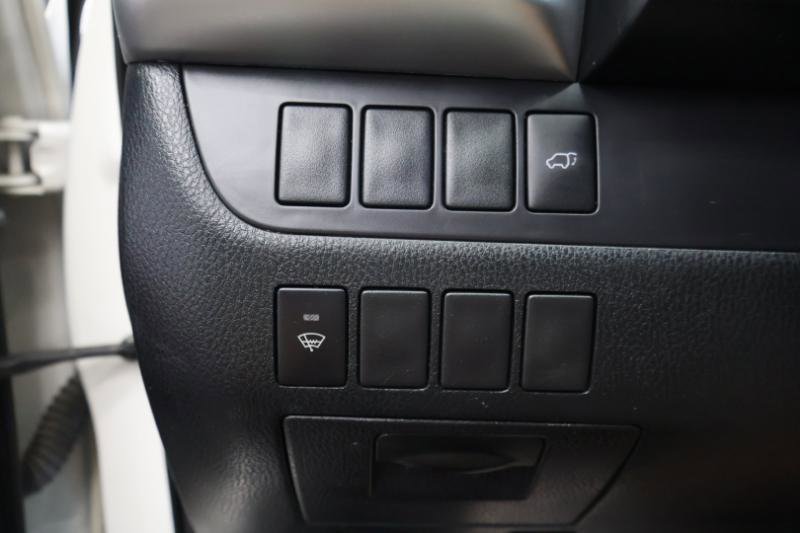 Used 2016 Toyota Highlander Plus AWD/4WD image 19