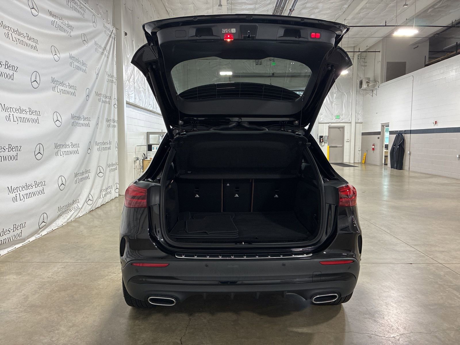 Used 2025 Mercedes-Benz GLA 250 GLA 250 image 32