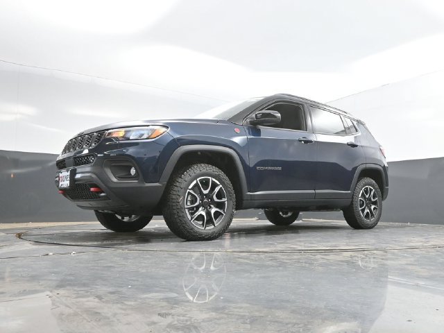 New 2026 Jeep Compass Trailhawk w/ Trailer Tow Group AWD/4WD image 45