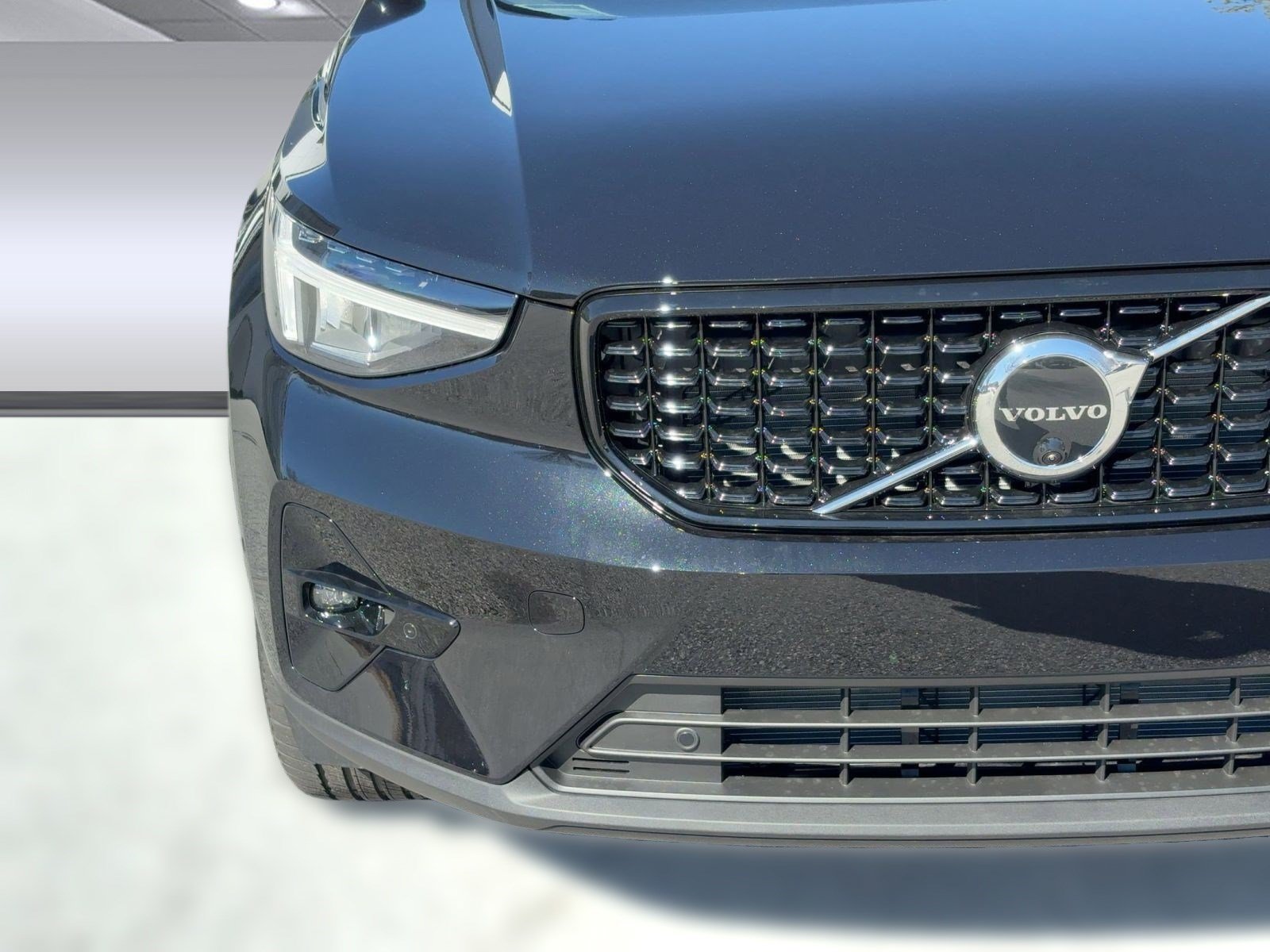 New 2026 Volvo XC40 B5 Plus w/ Climate Package AWD/4WD image 11