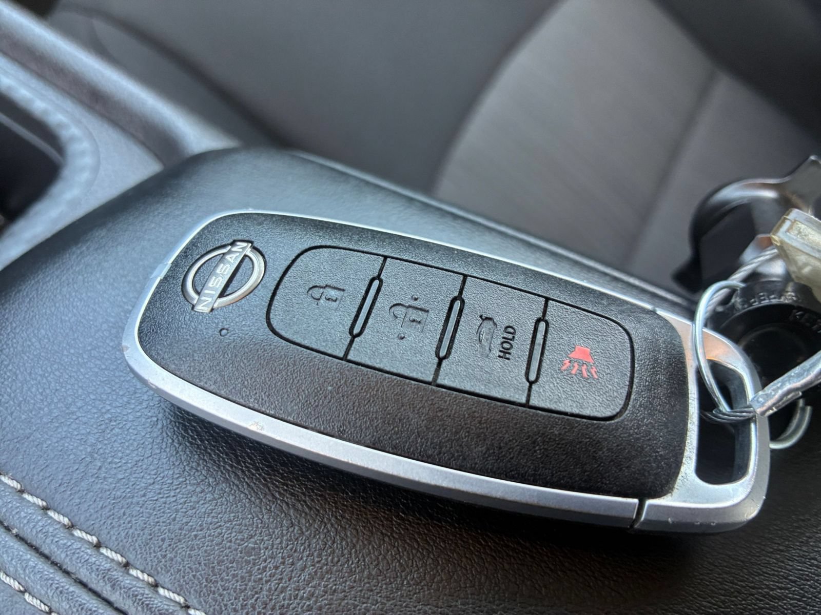 Used 2025 Nissan Sentra SV FWD image 21