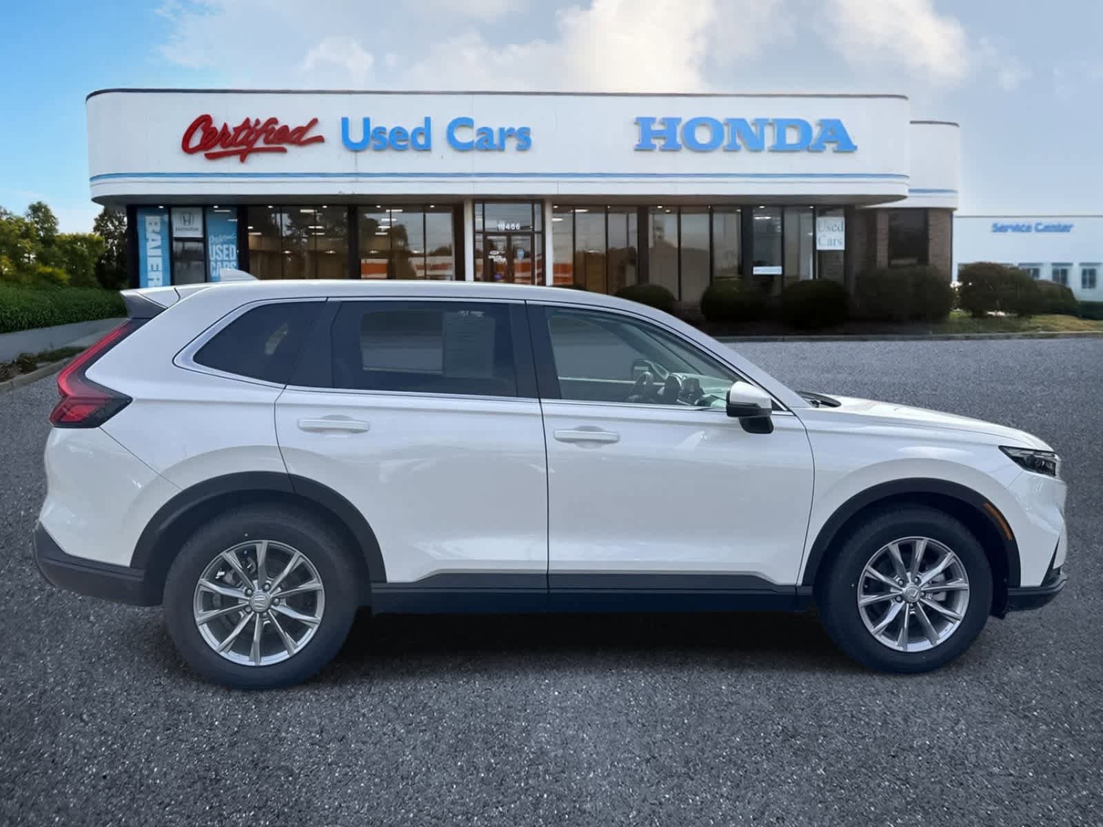 Used 2025 Honda CR-V EX image 6