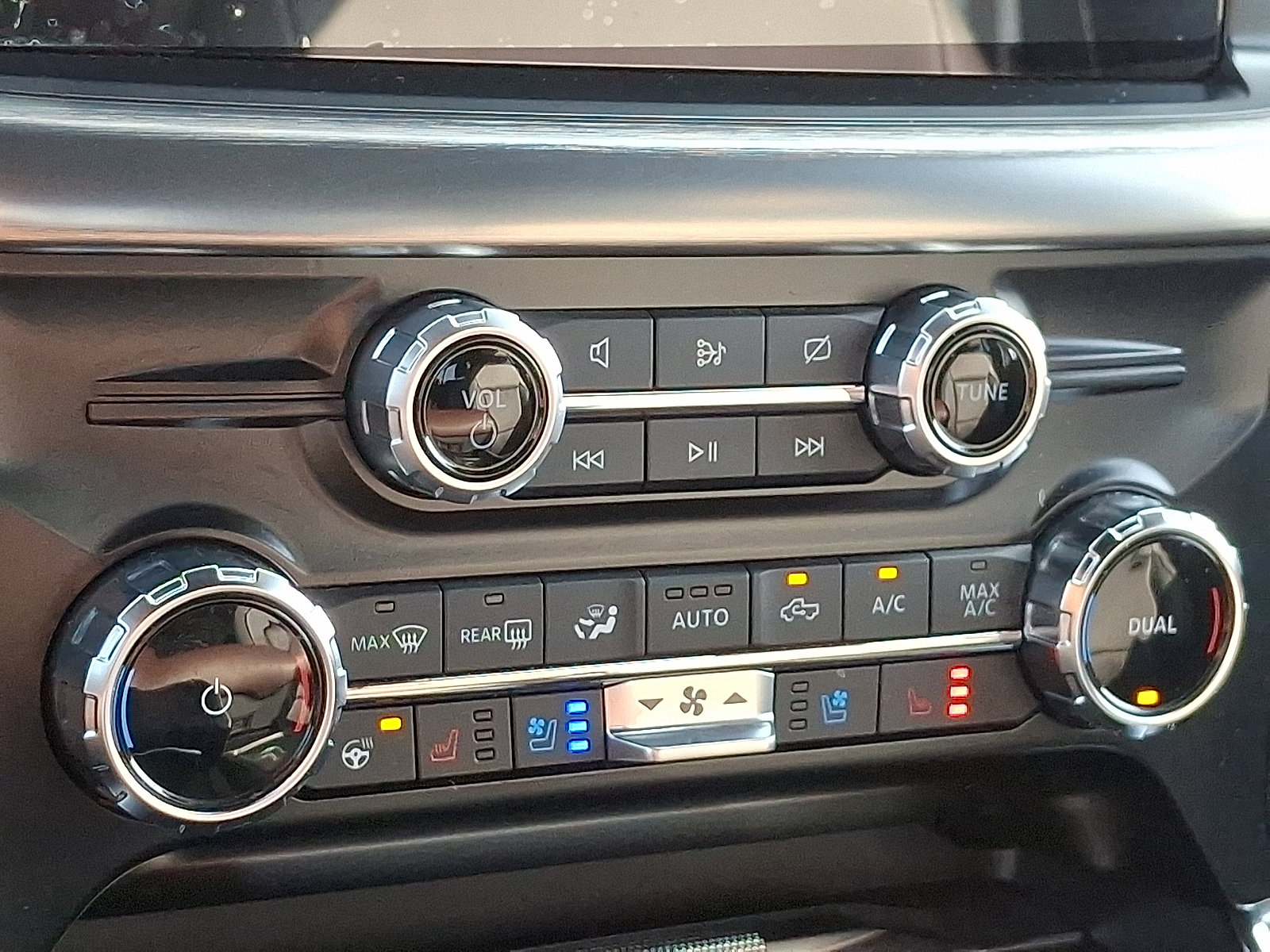 Used 2023 Ford F150 Lariat w/ Equipment Group 502A High AWD/4WD image 16