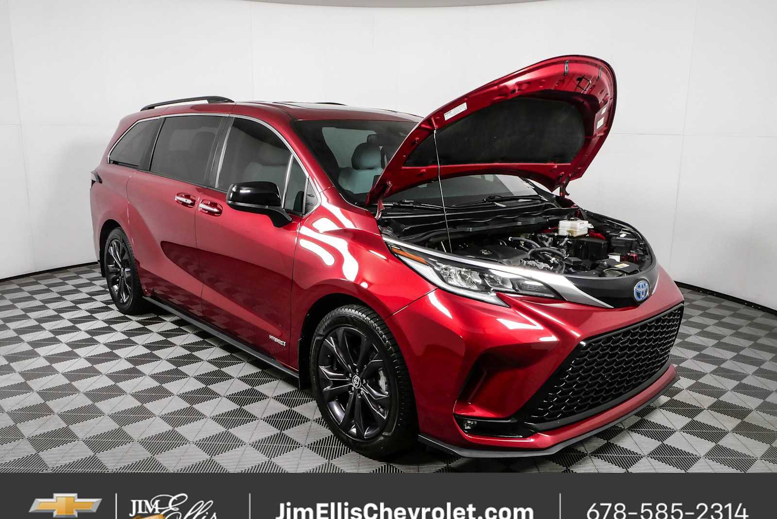 Used 2021 Toyota Sienna XSE w/ XSE Plus Package FWD image 37