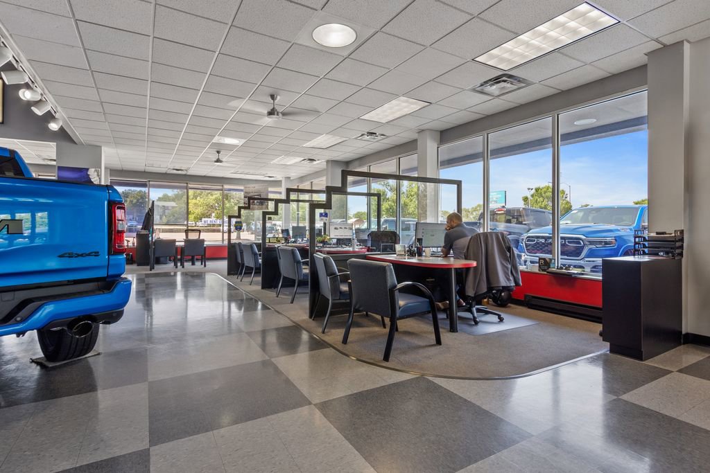 Used 2023 Hyundai Santa Fe SEL w/ Premium Package image 16