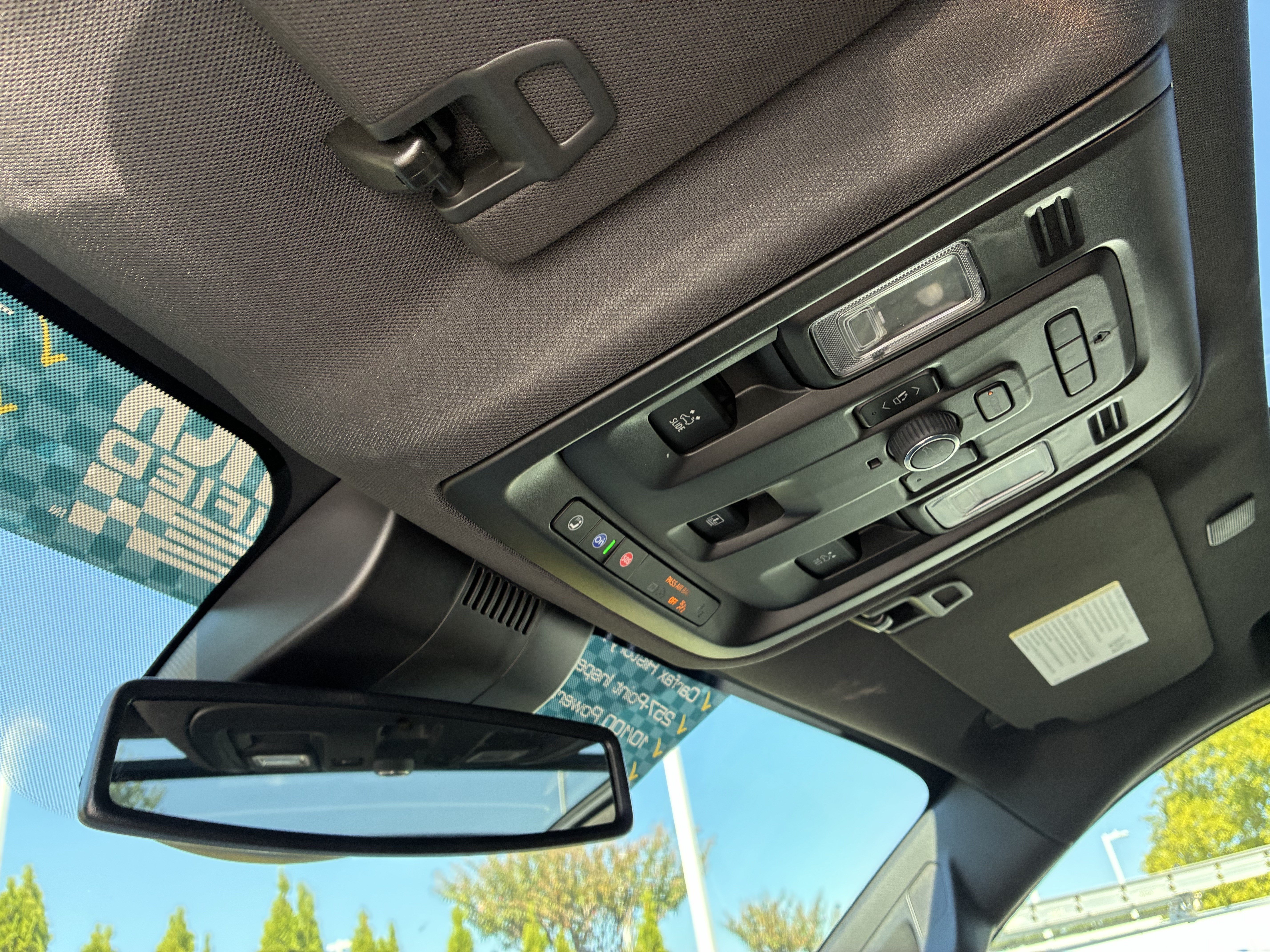 Used 2024 Chevrolet Suburban RST w/ Luxury Package RWD image 39