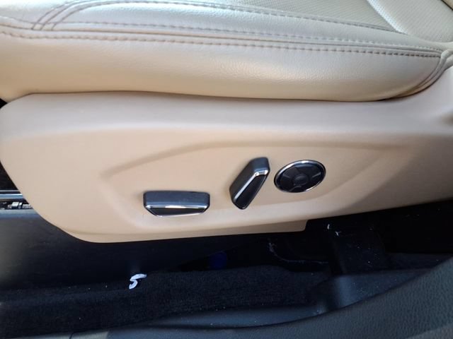 Used 2017 Ford Explorer Limited w/ Equipment Group 301A FWD image 21