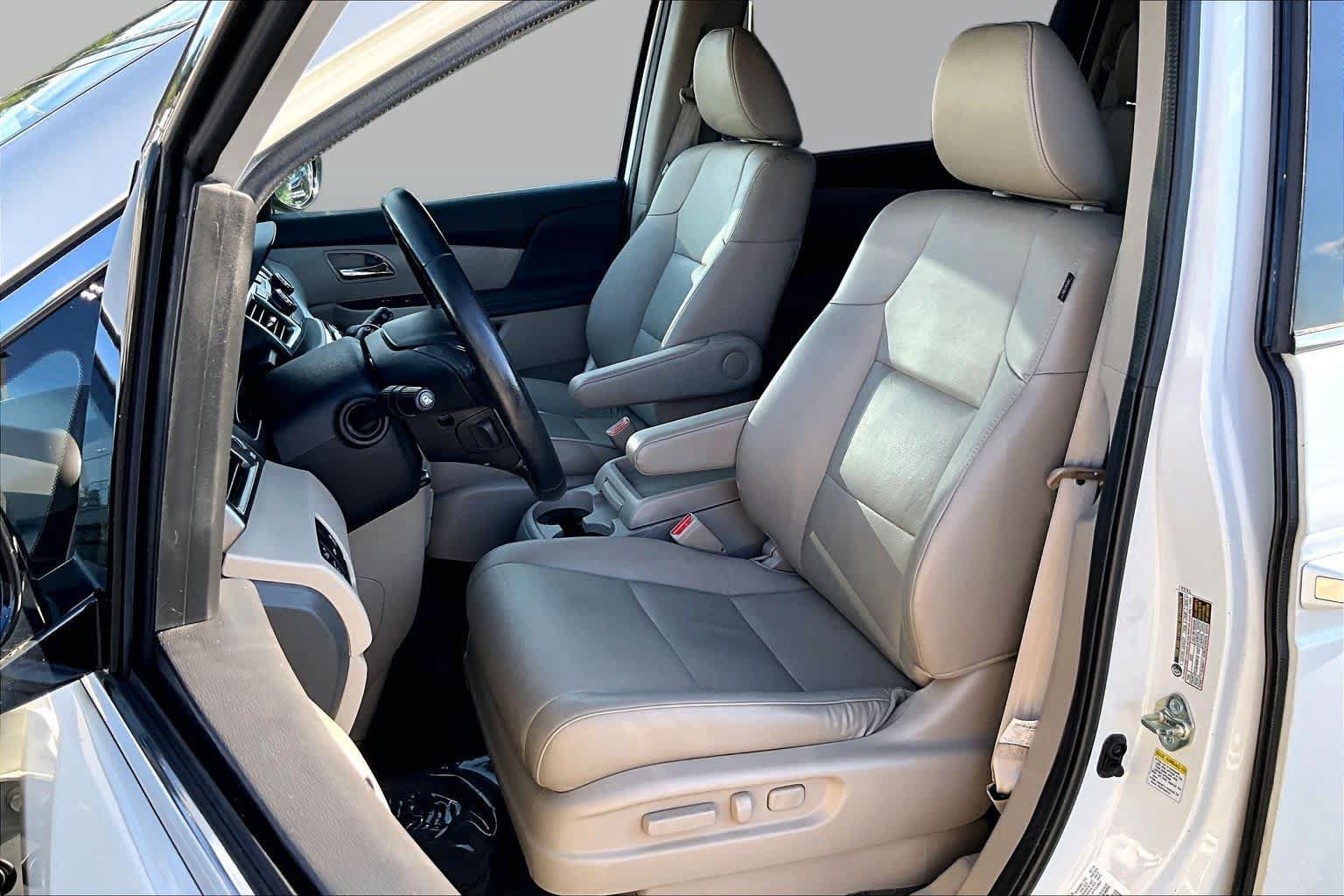 Used 2016 Honda Odyssey Touring image 8