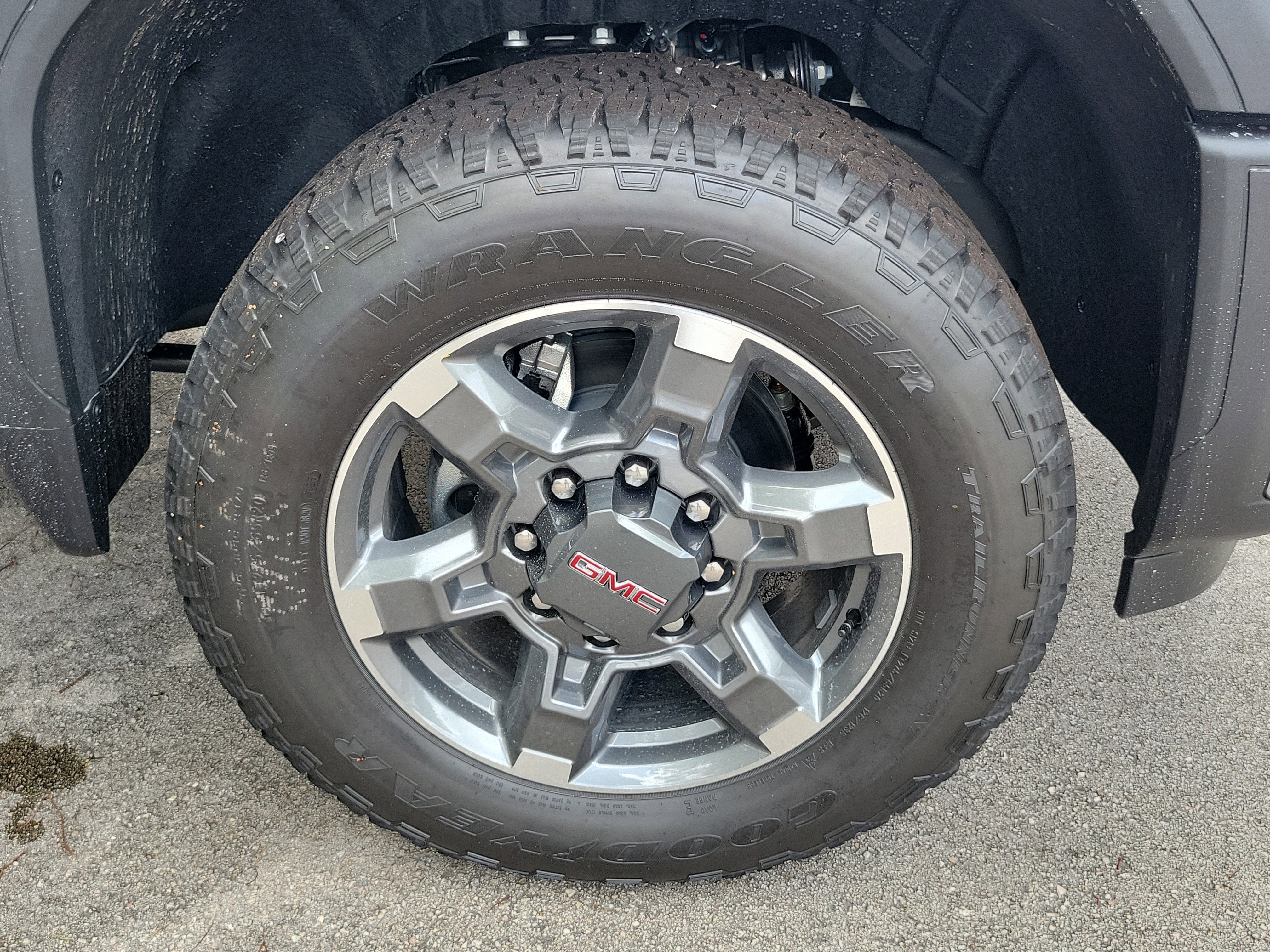 New 2026 GMC Sierra 2500 SLE w/ SLE Value Package; AWD/4WD image 4