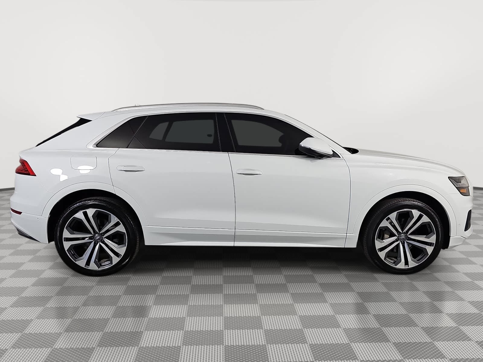 Used 2019 Audi Q8 Premium Plus AWD/4WD image 9