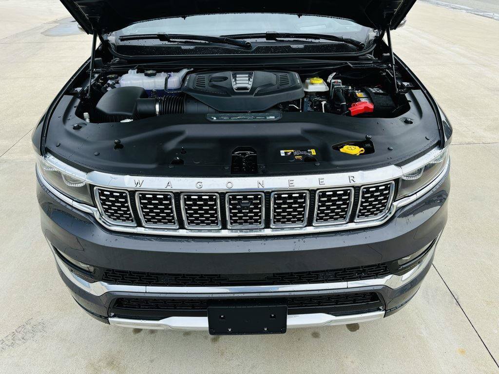 New 2024 Jeep Grand Wagoneer Series III AWD/4WD image 48