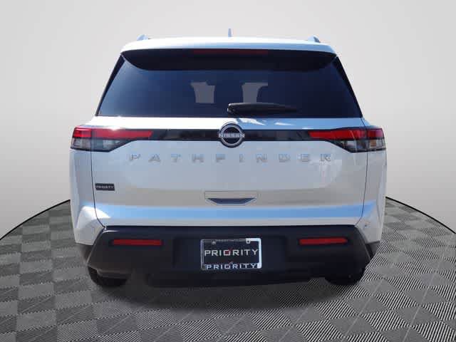 Used 2025 Nissan Pathfinder SV FWD image 3