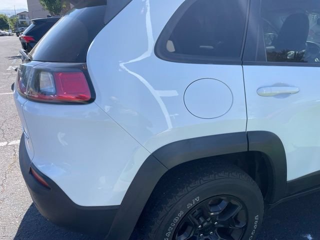 Used 2019 Jeep Cherokee Trailhawk w/ Comfort/Convenience Group AWD/4WD image 19