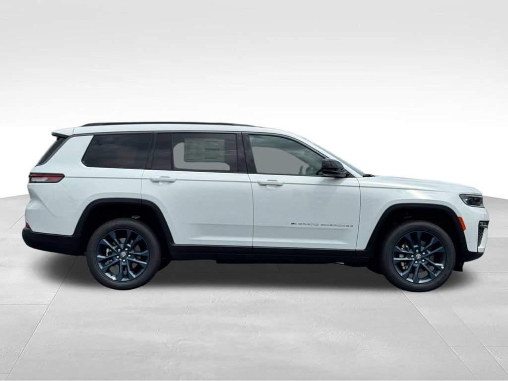 New 2026 Jeep Grand Cherokee L Limited AWD/4WD image 8