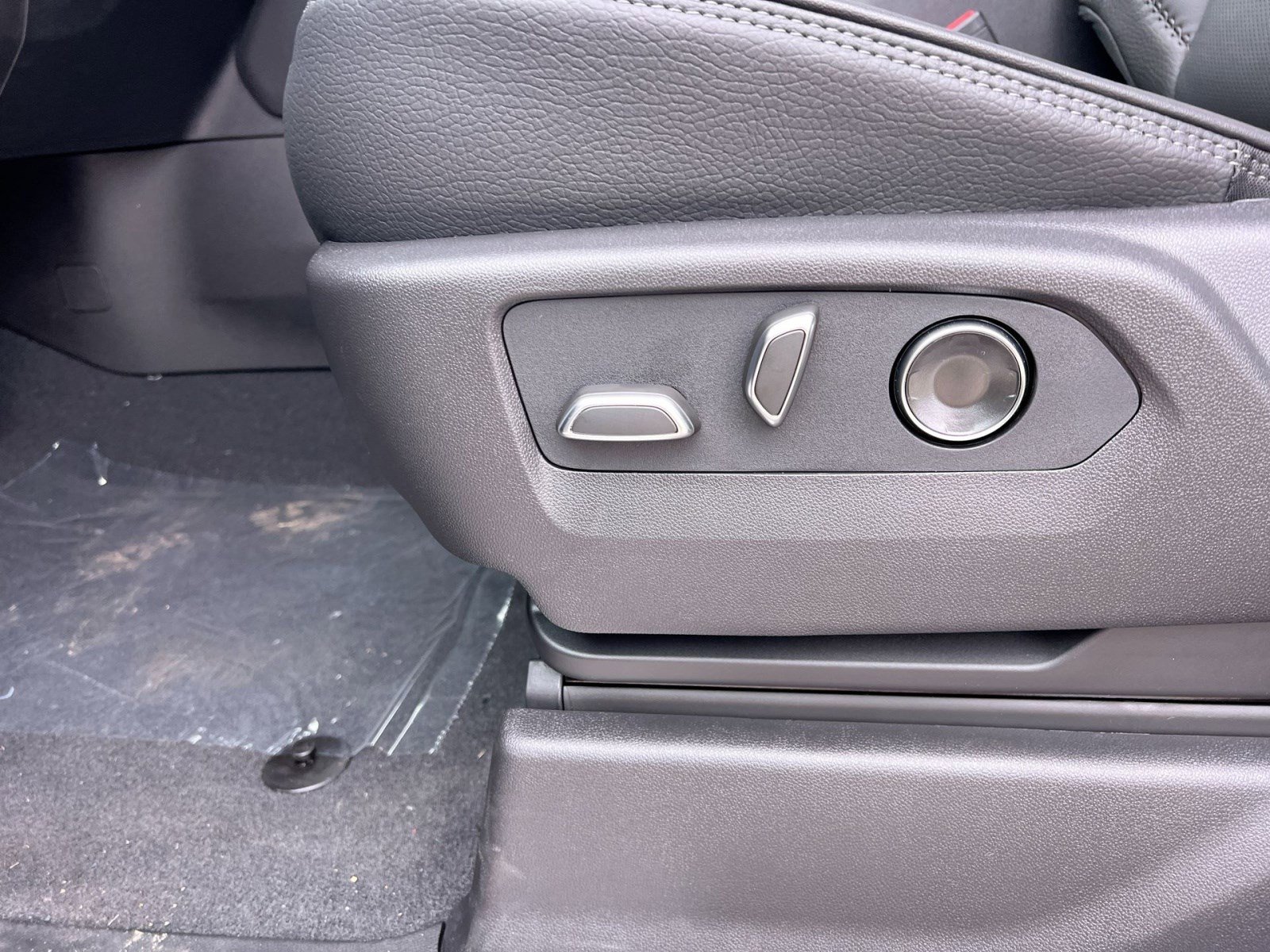 New 2026 GMC Sierra 1500 Denali w/ Technology Package image 13