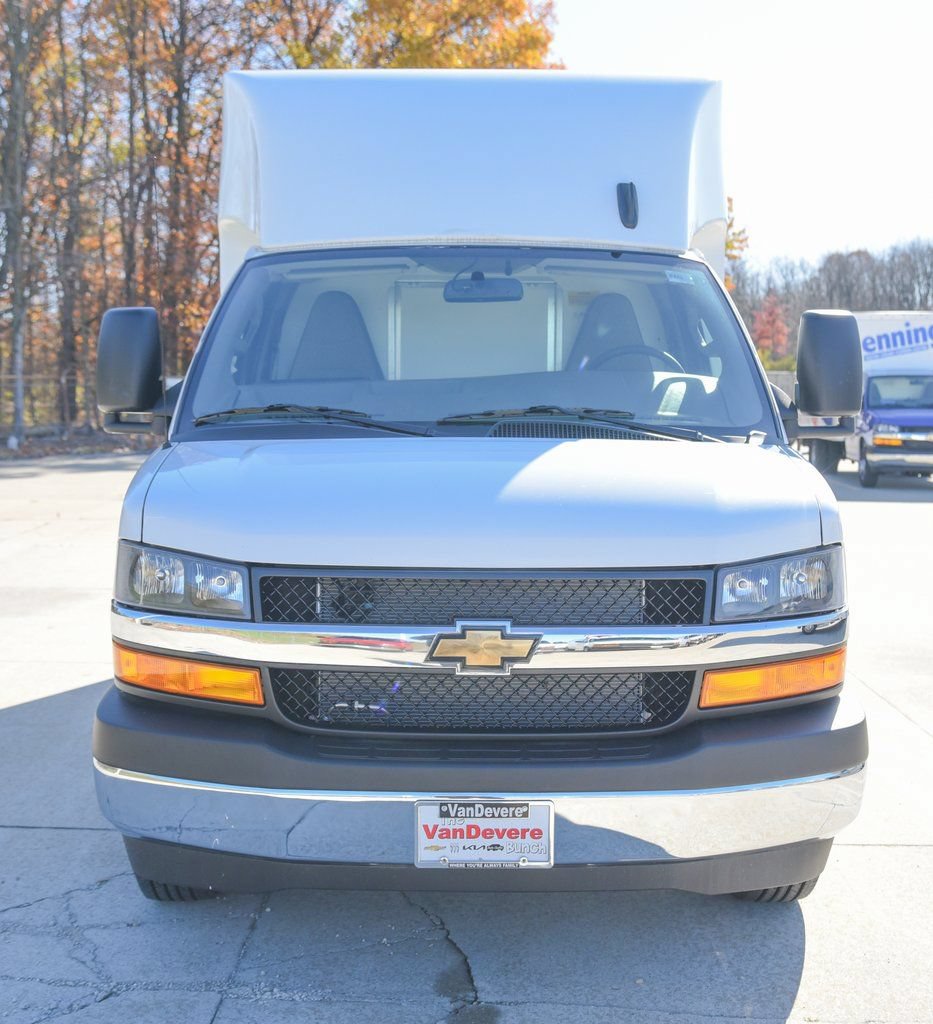 New 2025 Chevrolet Express 3500 w/ Power Convenience Package RWD image 2