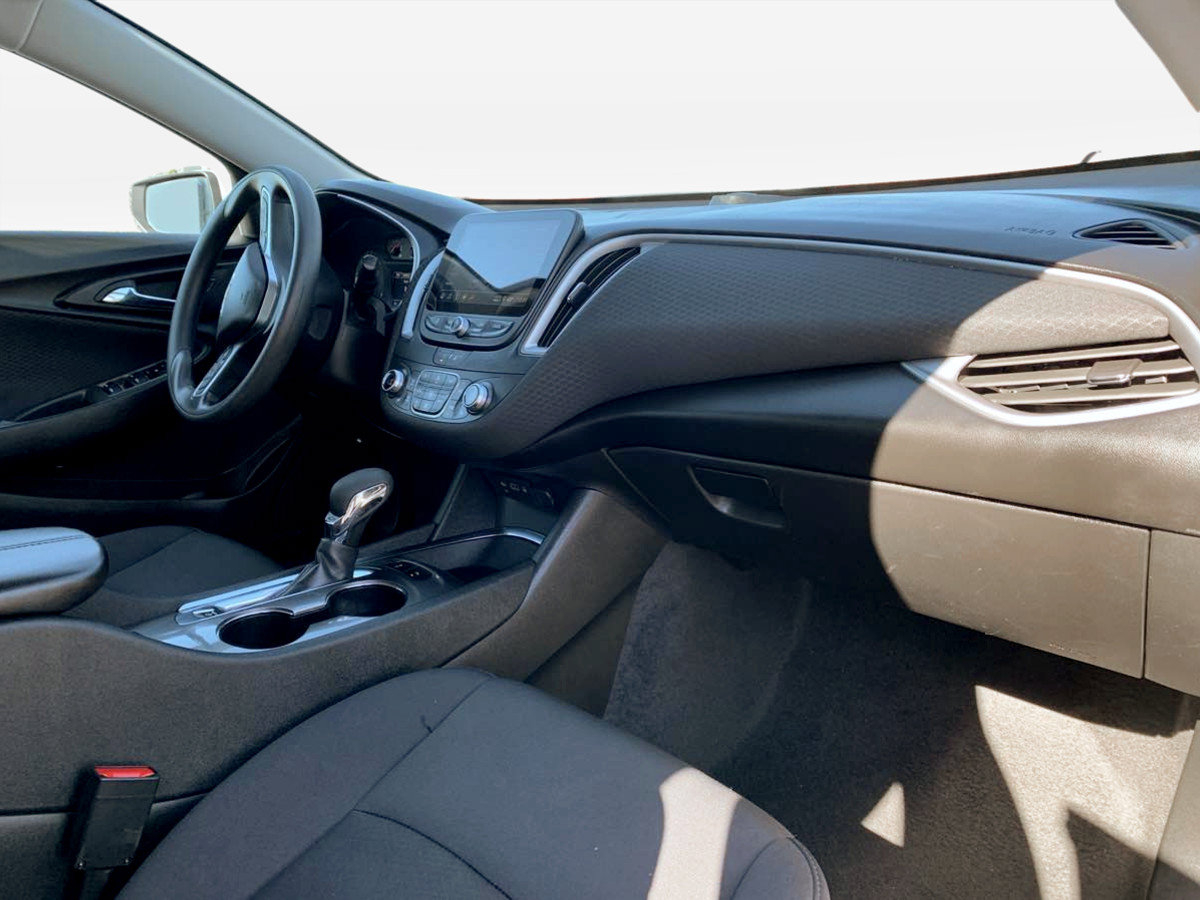Used 2024 Chevrolet Malibu LT FWD image 20