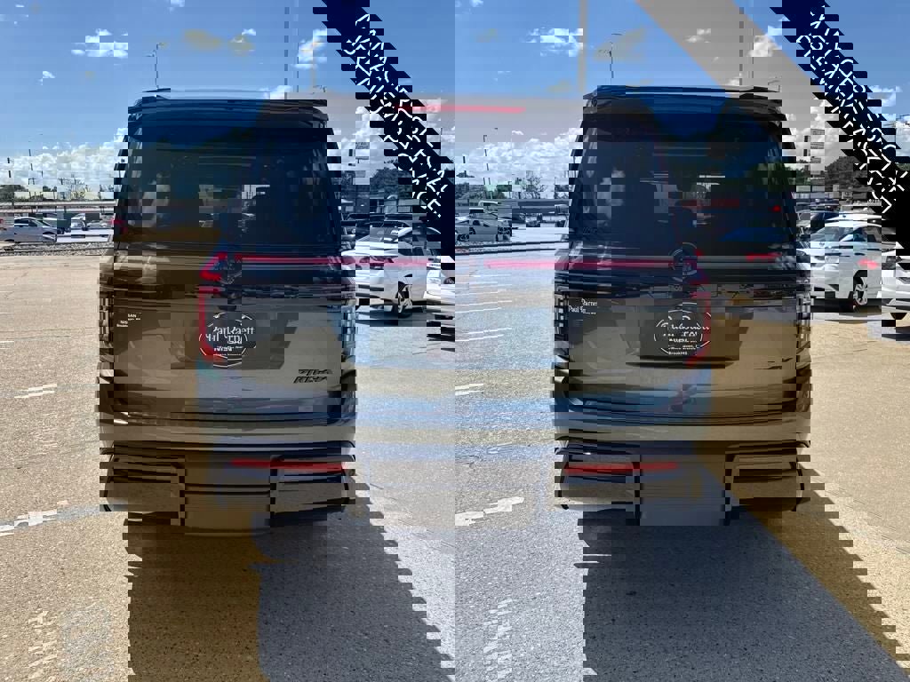 New 2025 Nissan Armada PRO-4X w/ Pro-4X Premium Package image 20