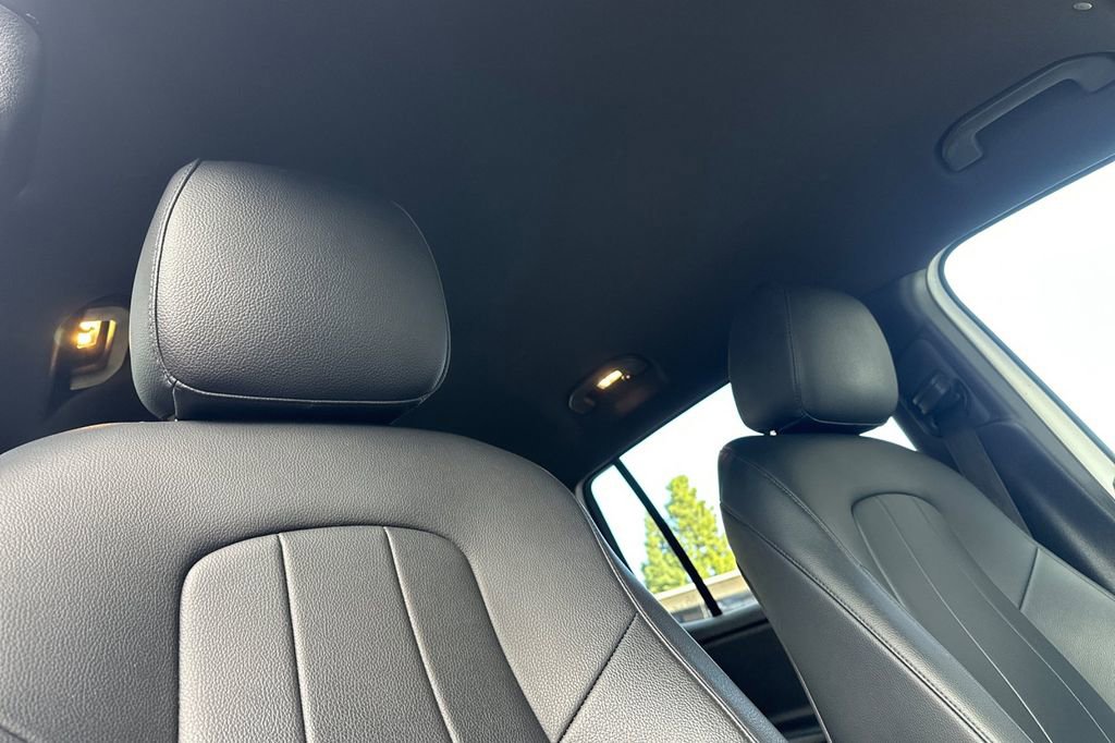 Used 2020 Mercedes-Benz GLB 250 4MATIC image 17