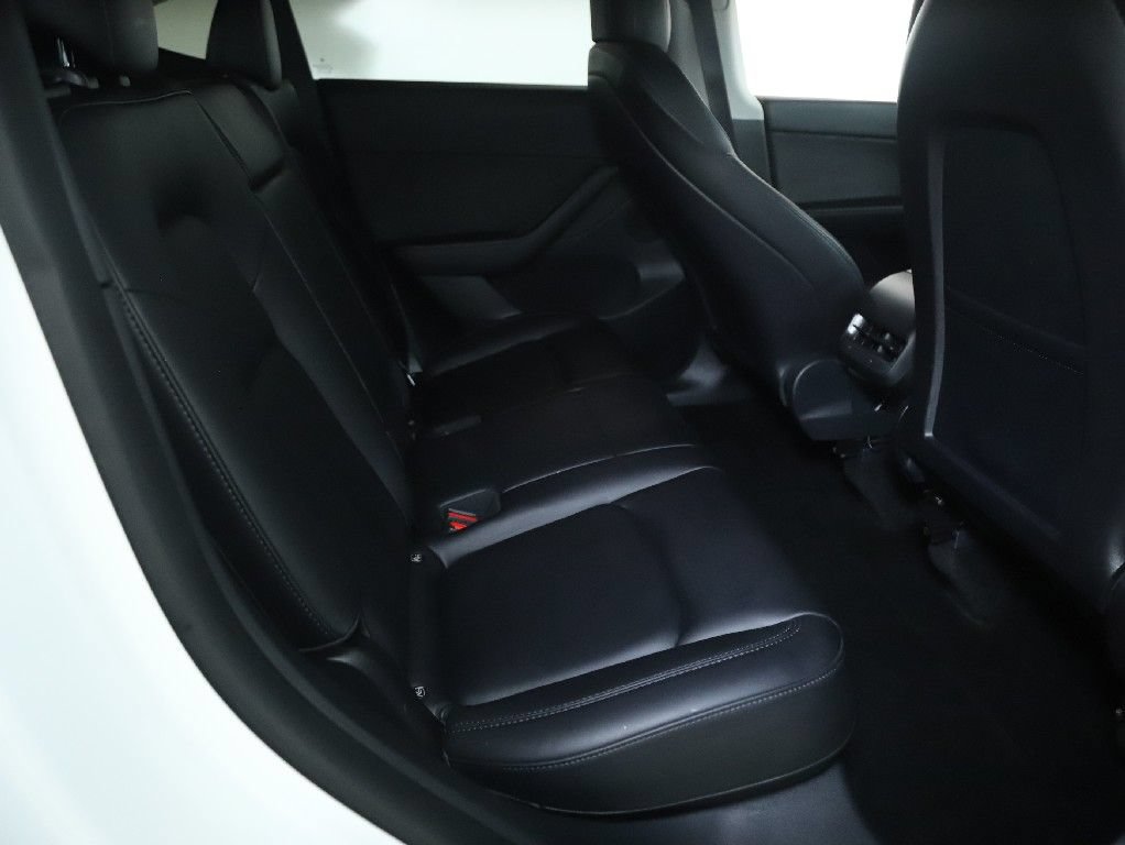 Used 2022 Tesla Model Y Performance AWD/4WD image 29