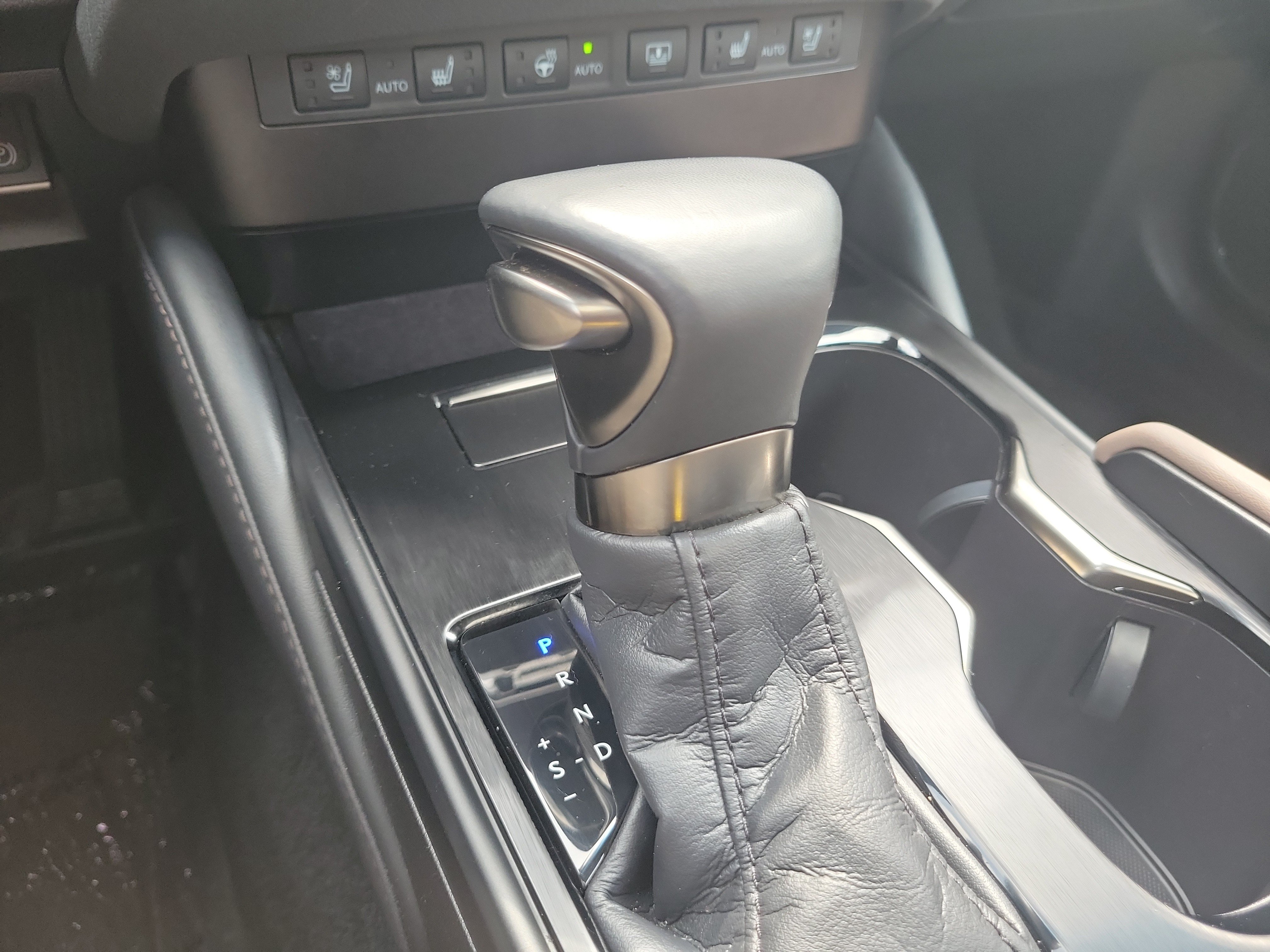 Used 2025 Lexus ES 250 w/ Luxury Package AWD/4WD image 31