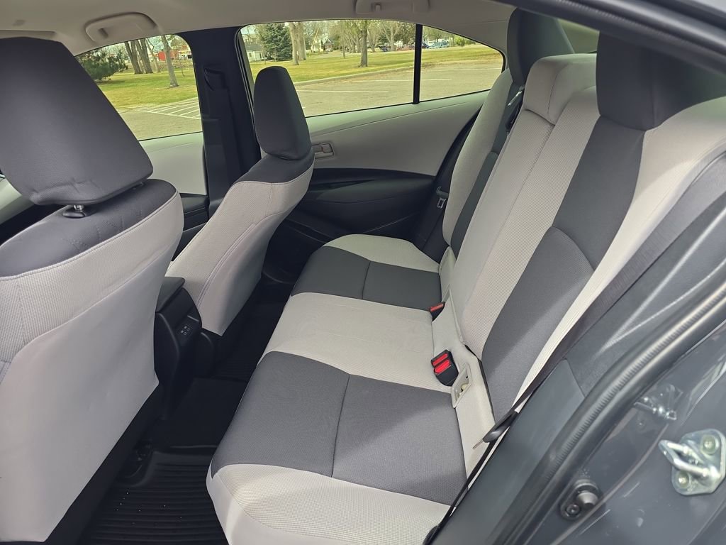 Used 2025 Toyota Corolla LE AWD/4WD image 25