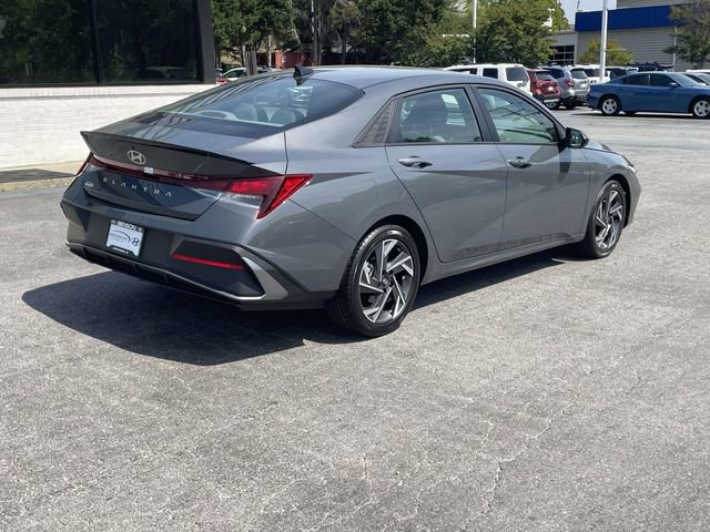 Certified 2025 Hyundai Elantra Sport image 6