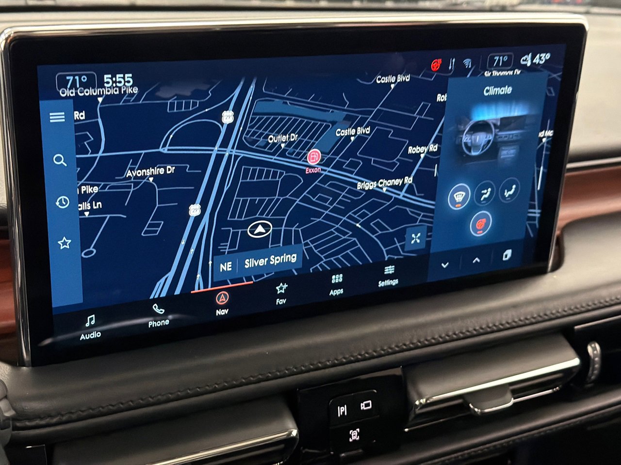 Certified 2022 Lincoln Nautilus Reserve w/ Equipment Group 201A image 28