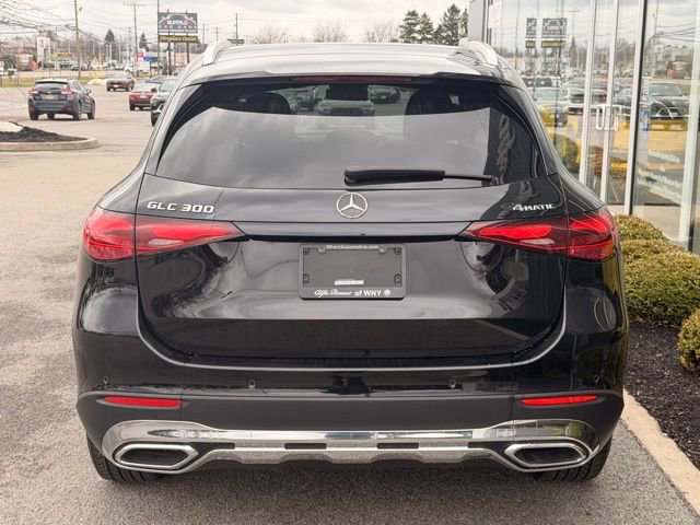 Used 2023 Mercedes-Benz GLC 300 4MATIC image 5