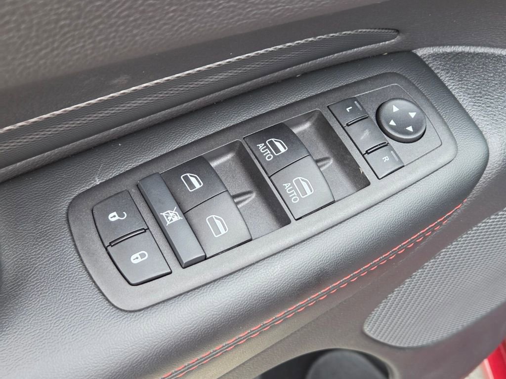 Used 2025 Dodge Durango R/T w/ Blacktop Package AWD/4WD image 24