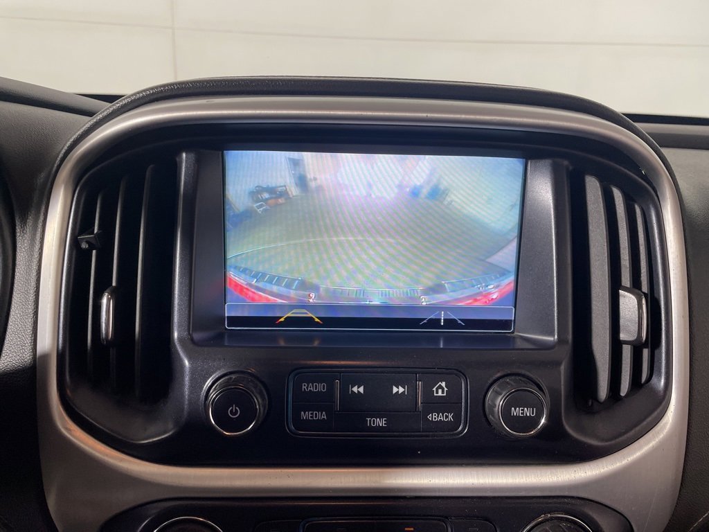 Used 2018 GMC Canyon SLE image 16