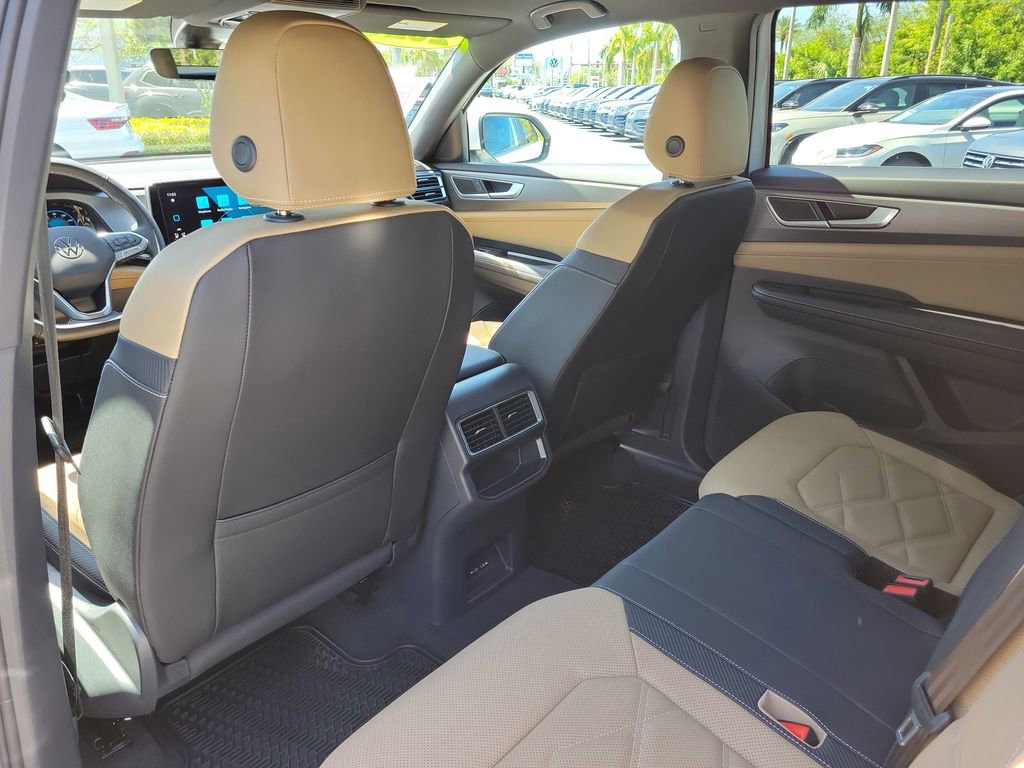 Used 2026 Volkswagen Atlas Cross Sport SE FWD image 11