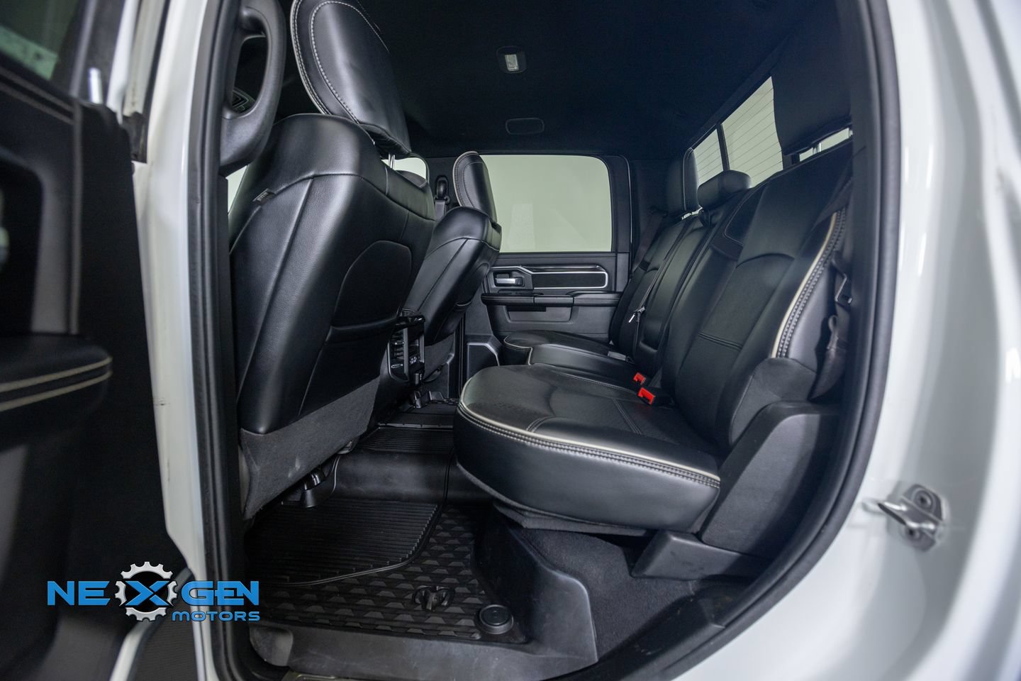 Used 2021 RAM 3500 Laramie AWD/4WD image 31
