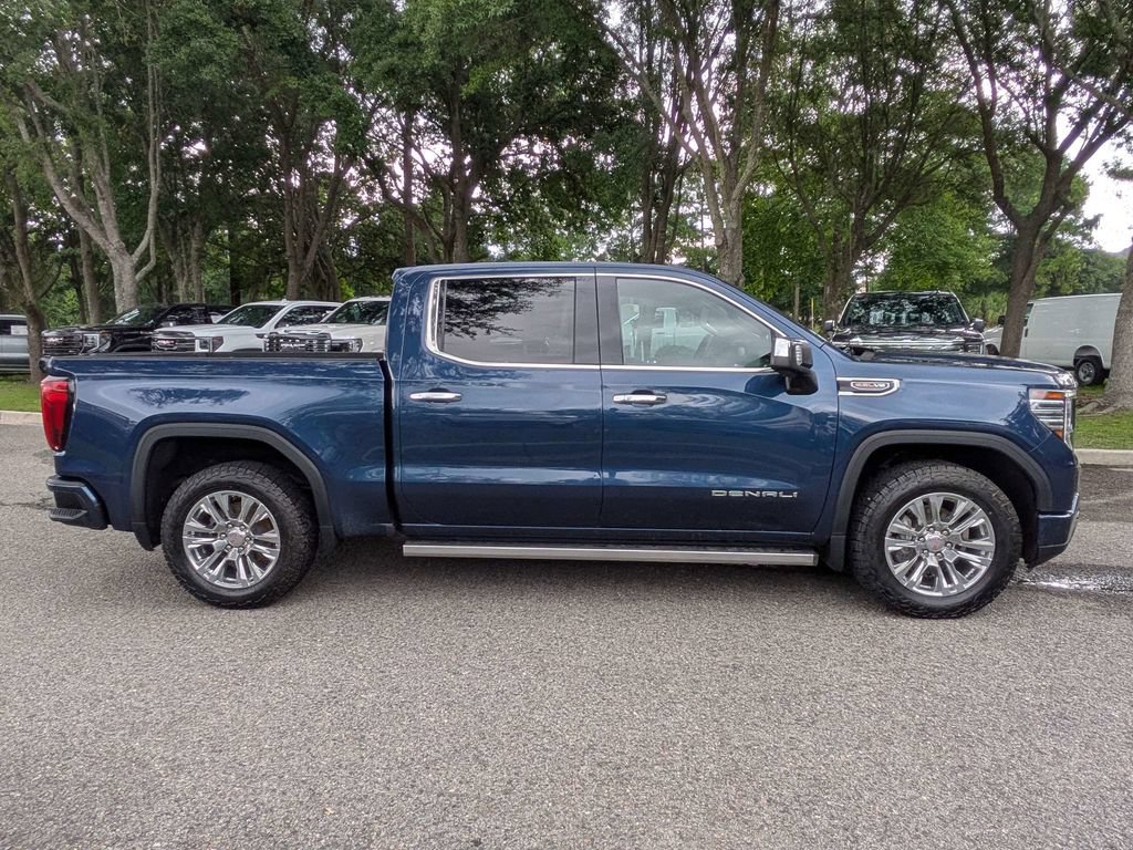 Used 2023 GMC Sierra 1500 Denali AWD/4WD image 3
