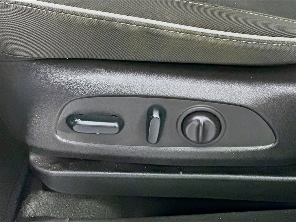 Used 2023 Chevrolet TrailBlazer LT w/ Convenience Package image 22