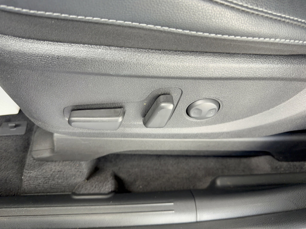 Used 2025 Kia Telluride EX image 37