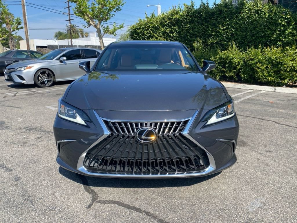 Used 2023 Lexus ES 250 w/ Premium Package image 2