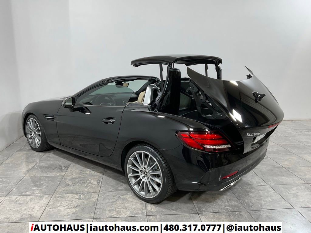 Used 2019 Mercedes-Benz SLC 300 w/ Premium Package image 38