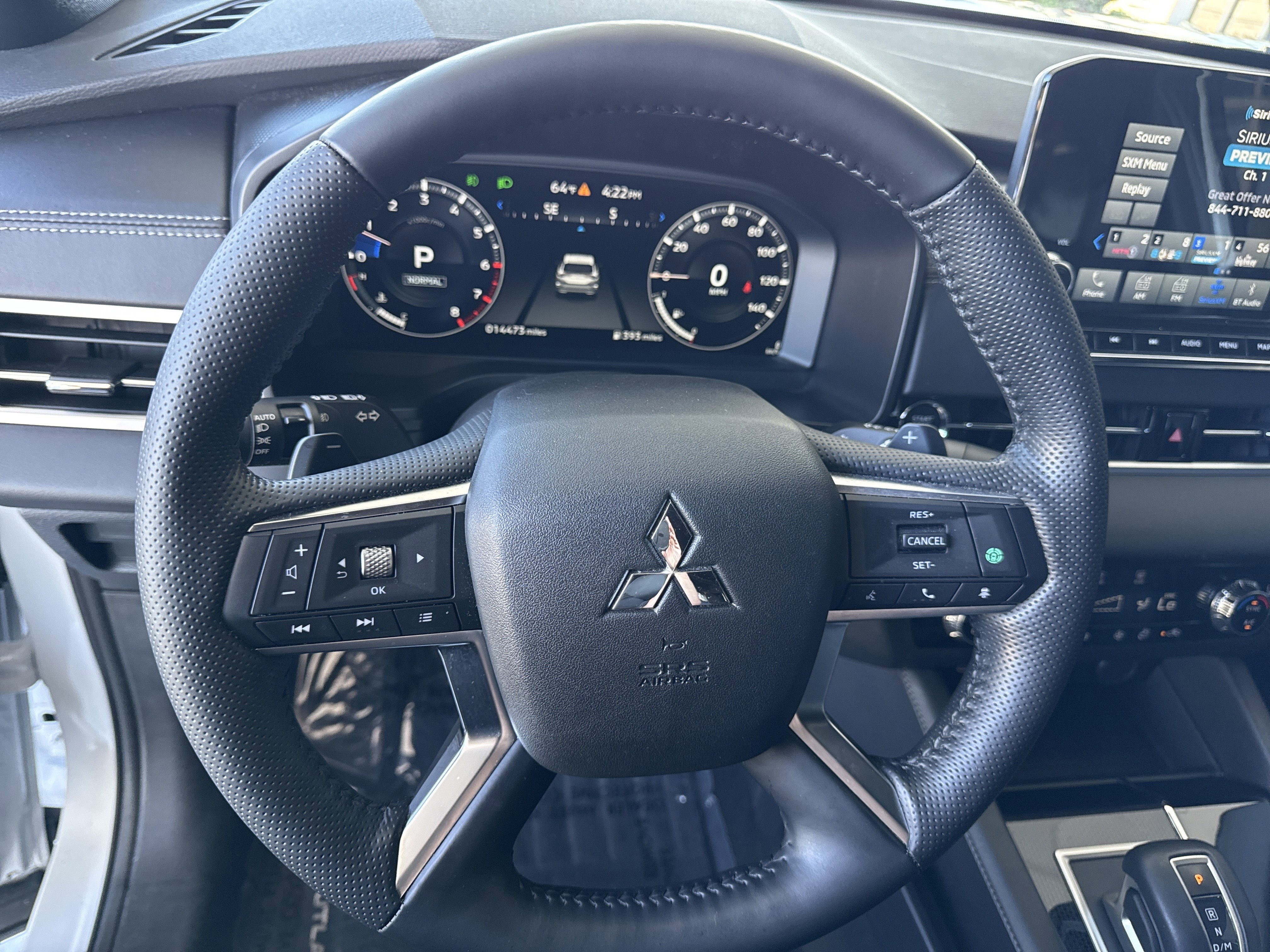 Used 2024 Mitsubishi Outlander SEL Black Edition image 17