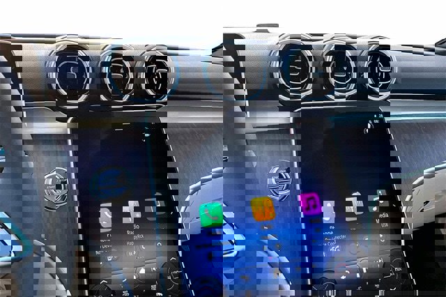 New 2026 Mercedes-Benz C 300 4MATIC Sedan image 9