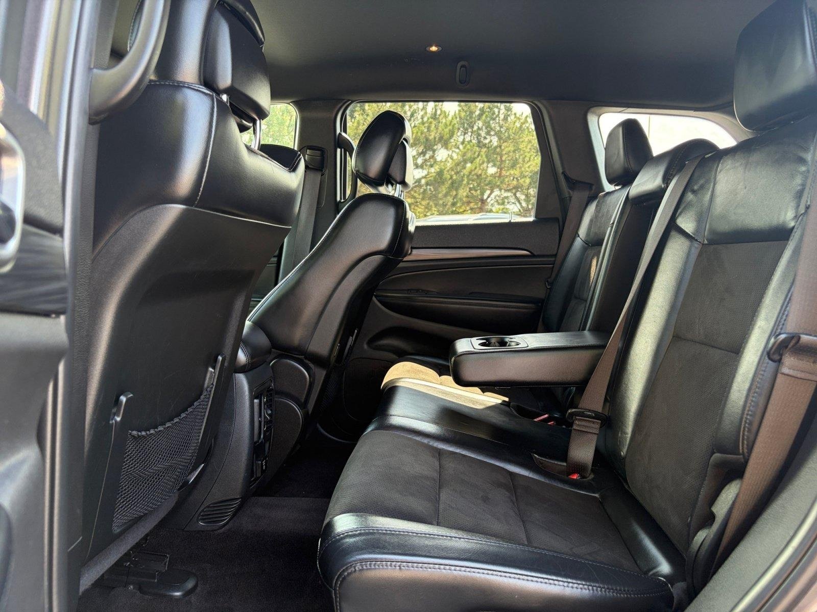 Used 2019 Jeep Grand Cherokee Altitude AWD/4WD image 20