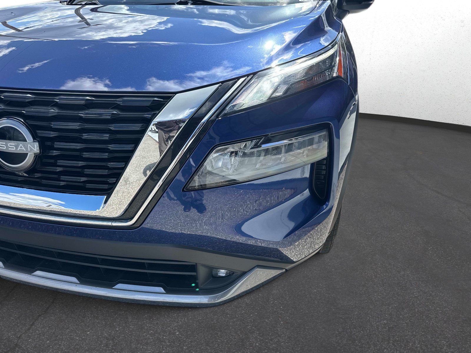 Used 2022 Nissan Rogue SL FWD image 9